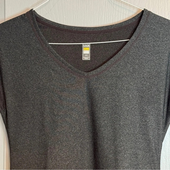 Lole Grey V Neck Workout Active Yoga Top T-Shirt Tee Short Sleeve Like New Sz S - Picture 3 of 15